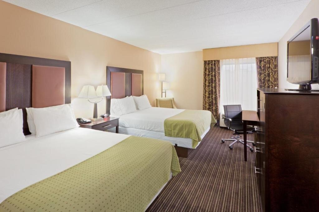 Двухместный номер Standard Holiday Inn Express Suites Charleston, an IHG Hotel