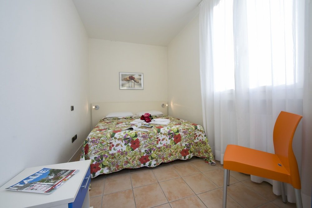 Apartment Porto Letizia Orchidea 4