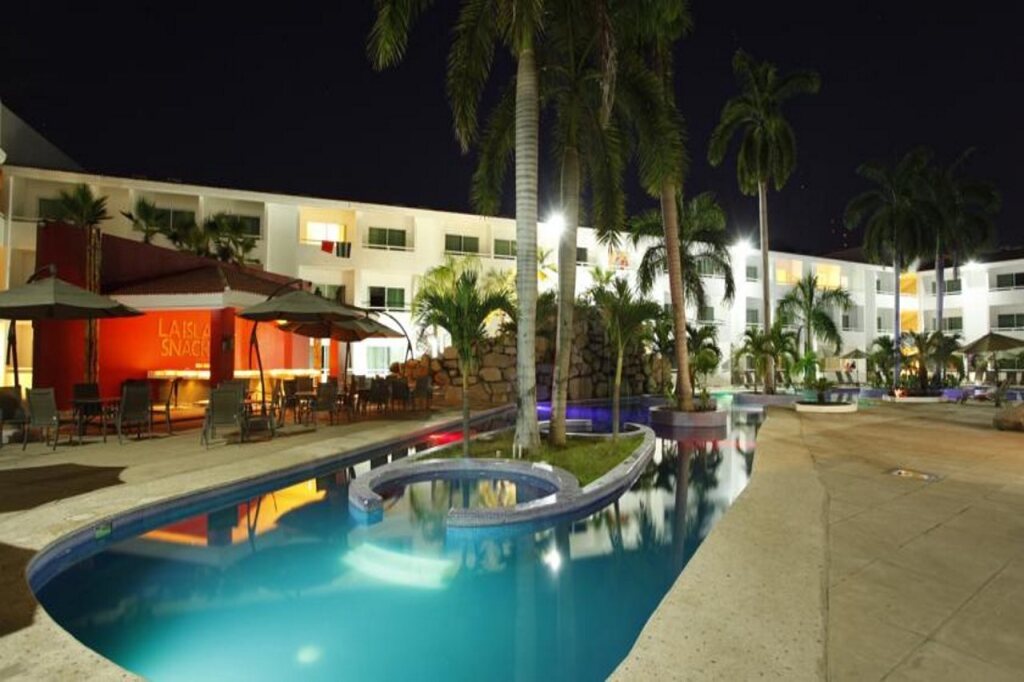 La Isla Huatulco 4* ➜ Crucecita, Oaxaca, México. Reserve el La Isla Huatulco  4*