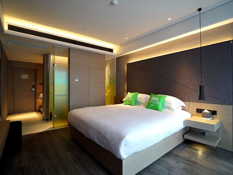 Двухместный номер Standard ibis Styles Suqian Sihong South Hengshan Road Hotel