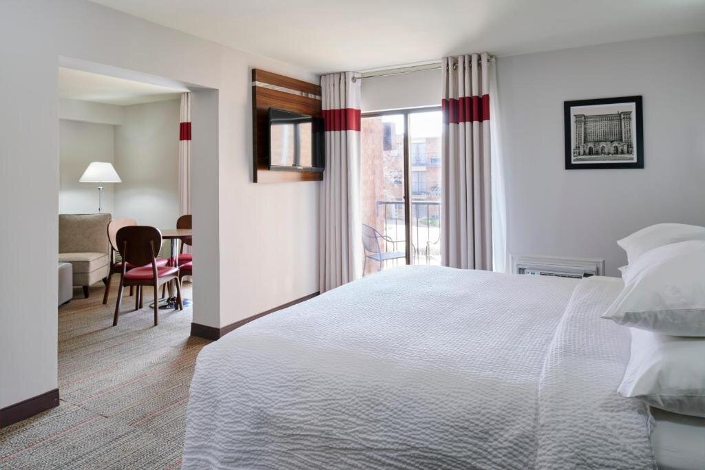 Suite doble 1 dormitorio con vista a la ciudad Four Points by Sheraton Detroit Novi