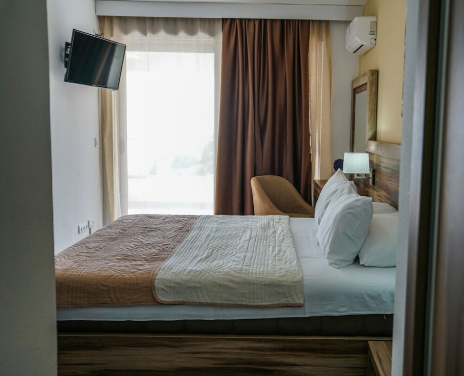 Deluxe Apartment 1 Schlafzimmer mit Balkon und mit Meerblick Hotel & Beach Club Mediterraneo Liman