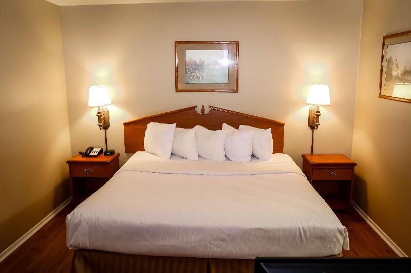 Люкс с 2 комнатами SureStay Hotel by Best Western Sonora