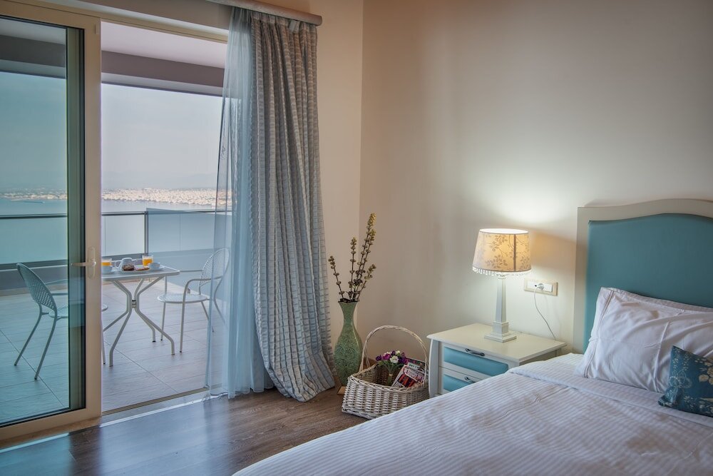 Номер Premium с балконом и с видом на море Belvedere Hotel