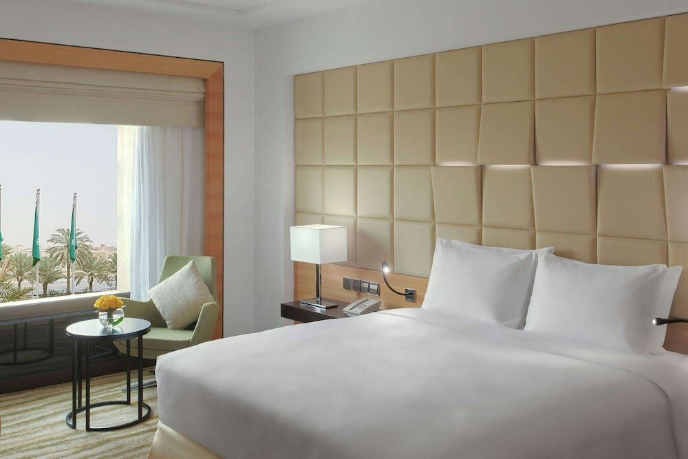 Guest Double room with park view DoubleTree by Hilton Hotel Riyadh - Al Muroj Business Gate