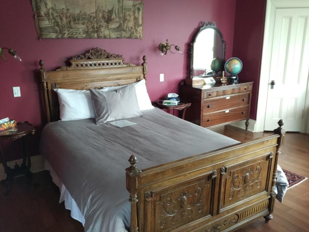 Люкс Homeport Historic Bed & Breakfast/Inn c 1858