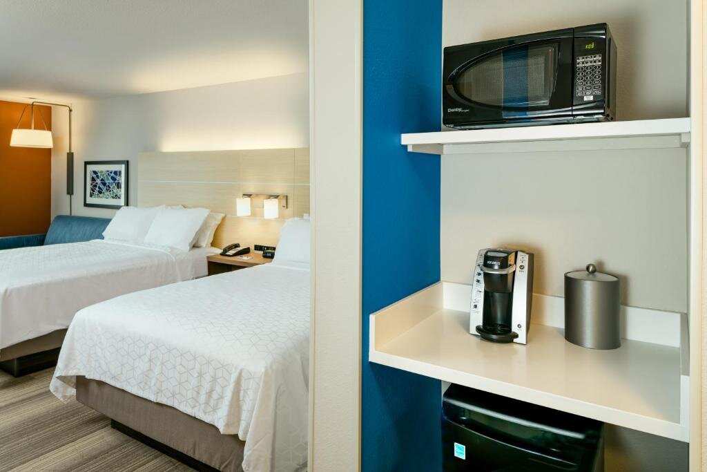 Suite 1 Schlafzimmer Holiday Inn Express & Suites - Medford, an IHG Hotel