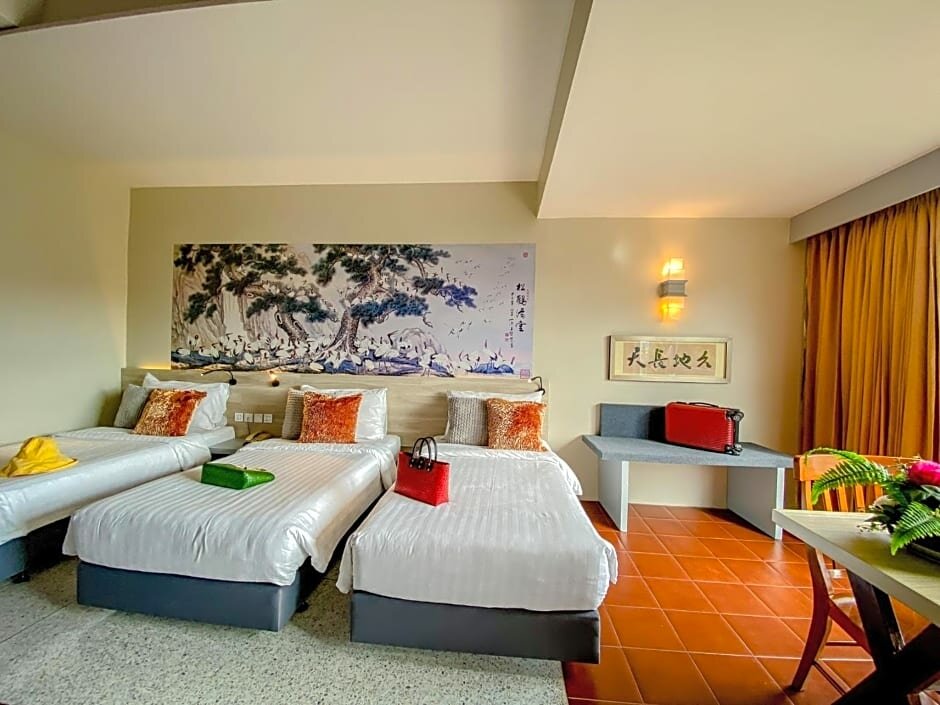 Standard Triple room Sino House Phuket Hotel - SHA Plus