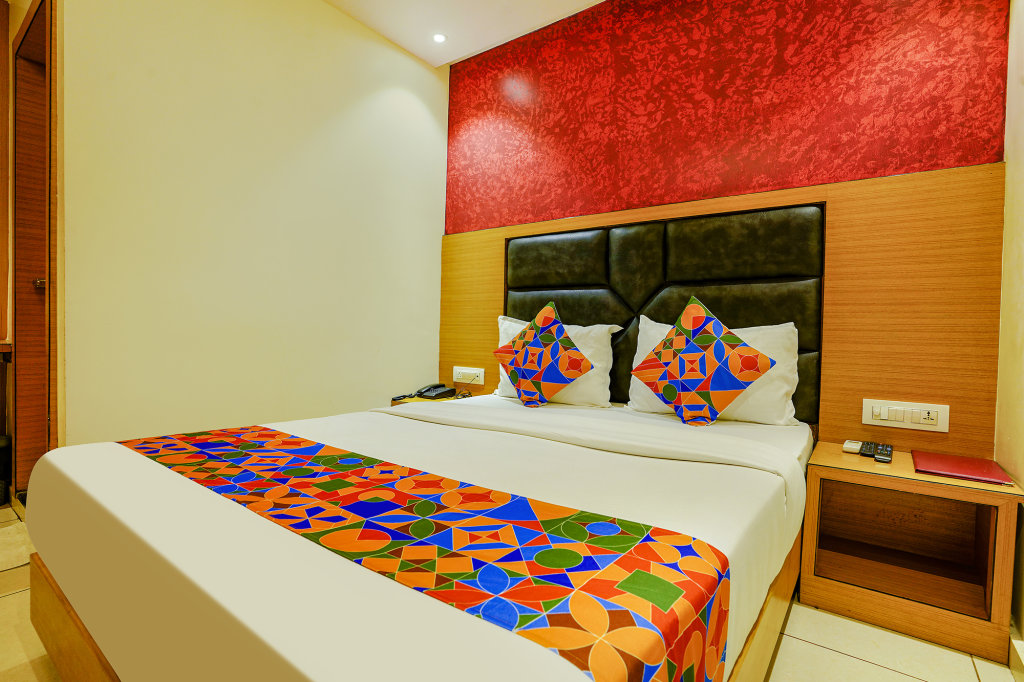 Deluxe Zimmer Fabhotel Hindustan Residency