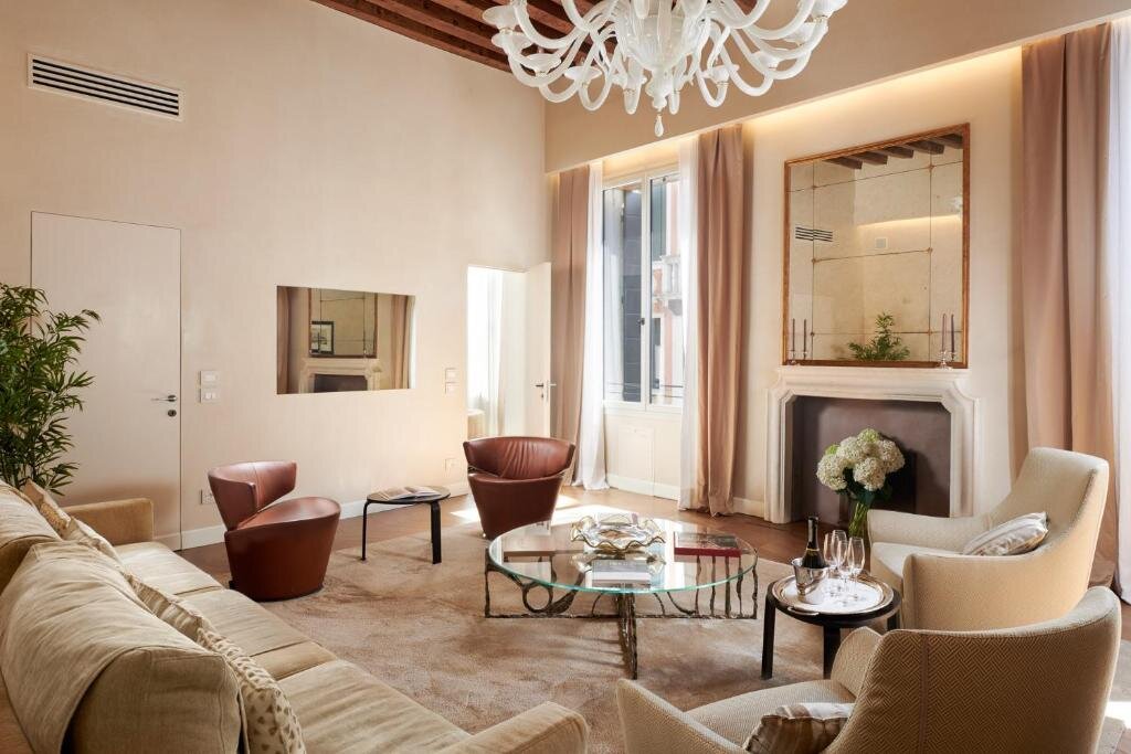 Апартаменты Luxury Palazzo Morosini Degli Spezieri - Apartments