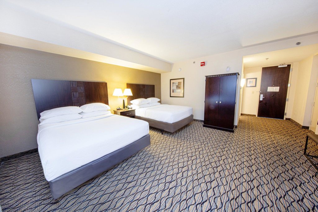 Premium Vierer Zimmer Holiday Inn St. Louis Arpt West-Earth City, an IHG Hotel