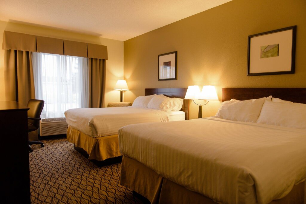 Двухместный номер Standard Holiday Inn Express & Suites Superior, an IHG Hotel