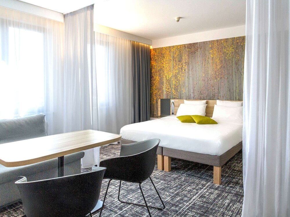 Двухместный семейный полулюкс Hotel Novotel Suites Wien City Donau