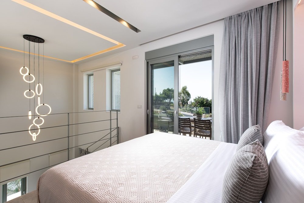 Suite with balcony Heliades Residence