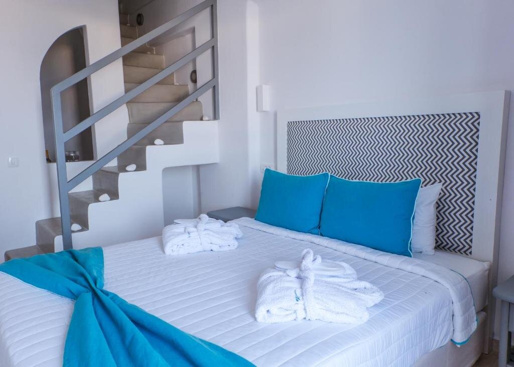 Люкс с видом на море Blue Waves Suites & Apartments
