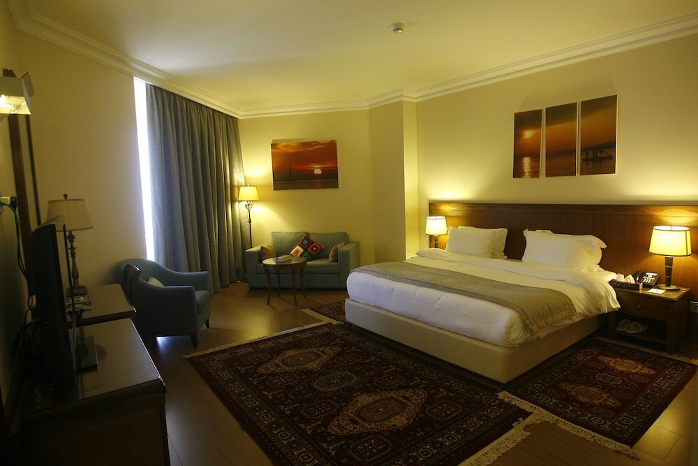 Camera doppia Deluxe con vista sulle montagne Jiyeh Marina Resort Hotel & Chalets