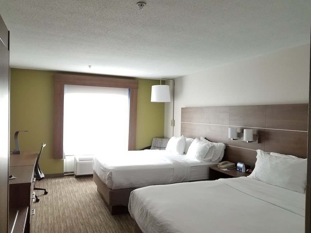 Suite cuádruple Holiday Inn Express & Suites Lenoir Cty, an IHG Hotel