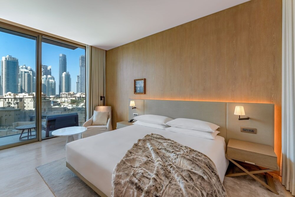 Deluxe Double room with balcony The Dubai EDITION