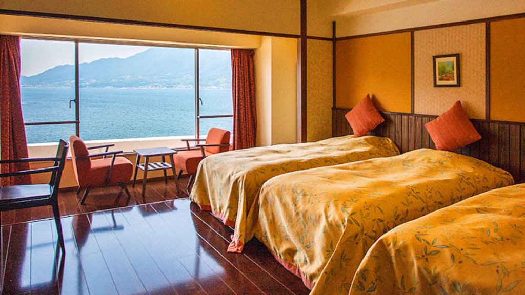 Трёхместный номер Comfort с видом на океан Bay Resort Hotel Shodoshima