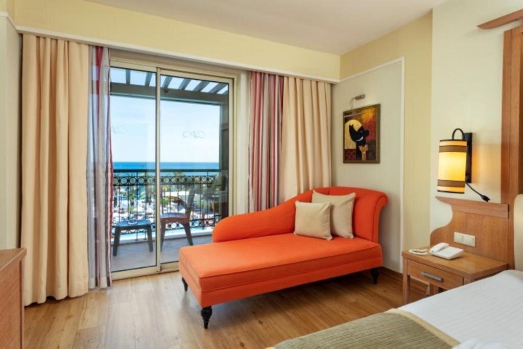 Двухместный номер Standard с частичным видом на море Dobedan Beach Resort Comfort ''Ex Brand Alva Donna Beach Resort Comfort''