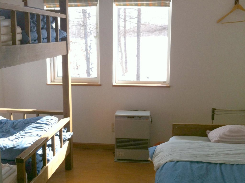 Кровать в общем номере (мужской номер) Obihiro Yachiyo Youth Hostel