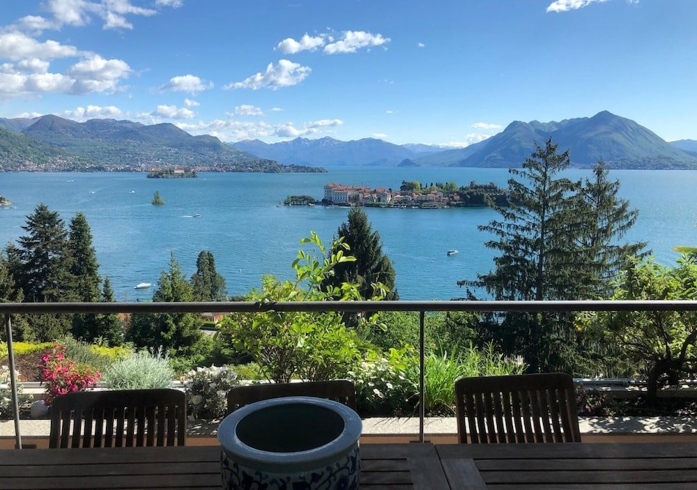 Апартаменты Sana Luxury Apartment in Stresa With Lake View