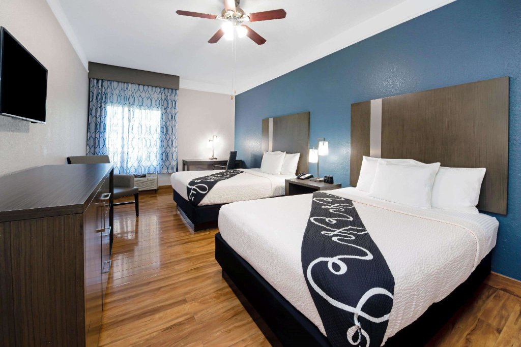 Standard Vierer Zimmer La Quinta Inn & Suites by Wyndham Kingwood Houston IAH Airpt