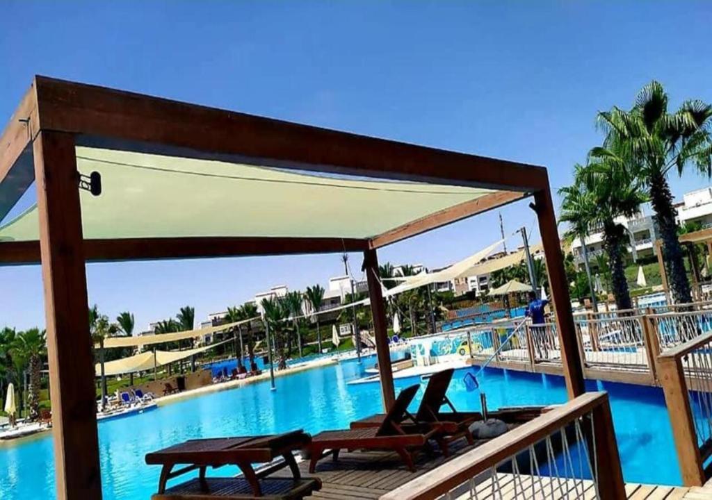 Amwaj North coast chalet families only Вади-Дельга