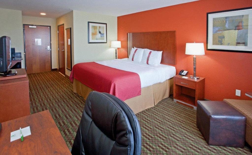 Suite Holiday Inn Austin North, an IHG Hotel