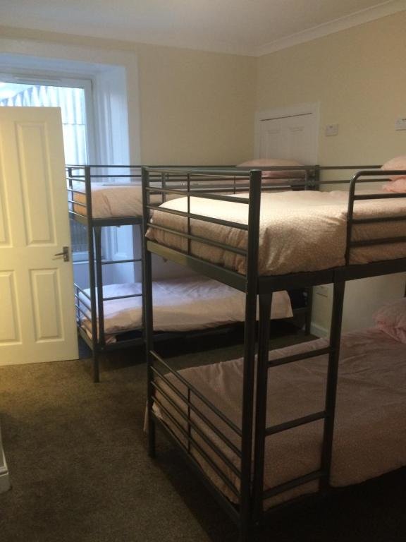 Кровать в общем номере Edinburgh West Side Hostel
