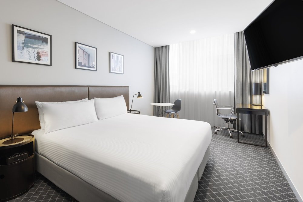 Люкс Standard Holiday Inn & Suites Sydney Bondi Junction, an IHG Hotel