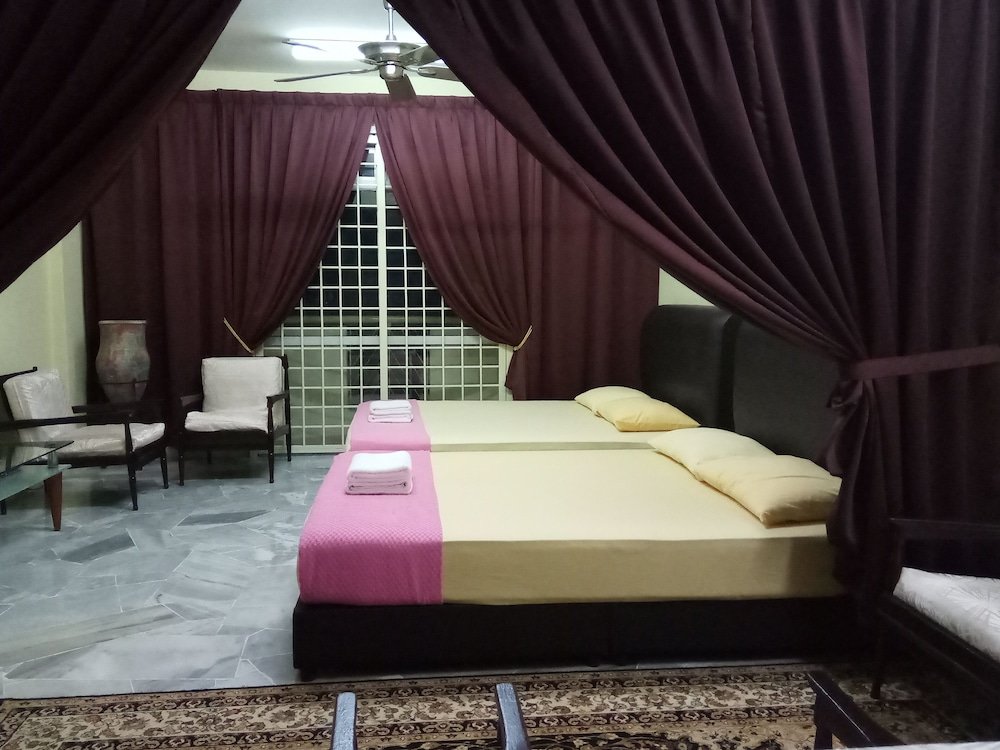 Standard Familie Zimmer 2 Schlafzimmer mit Balkon Rose Condo@ Cocobay Beach Resort