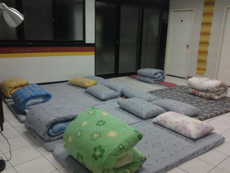 Кровать в общем номере (мужской номер) Ku Shan Yuan Hotel
