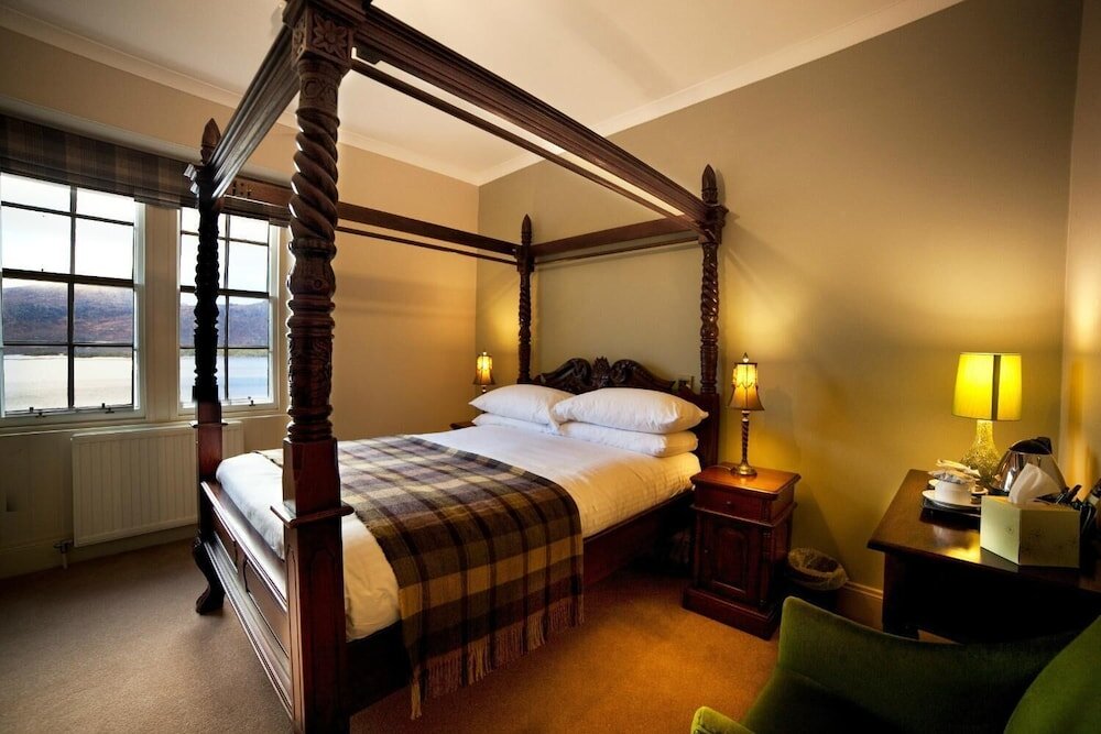 Standard Double room with lake view Loch Maree Hotel