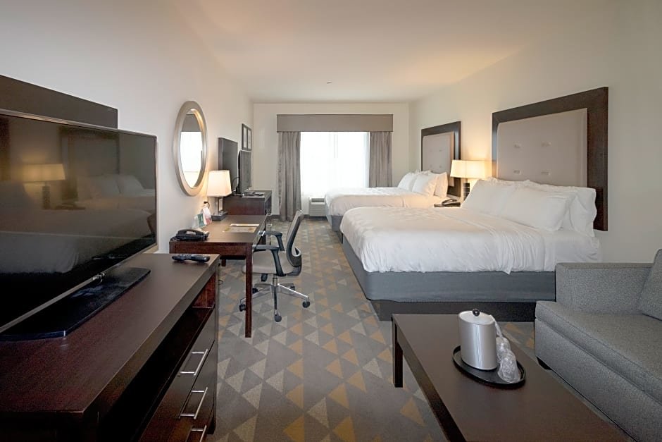 Premium Quadruple room Holiday Inn Hammond, an IHG Hotel