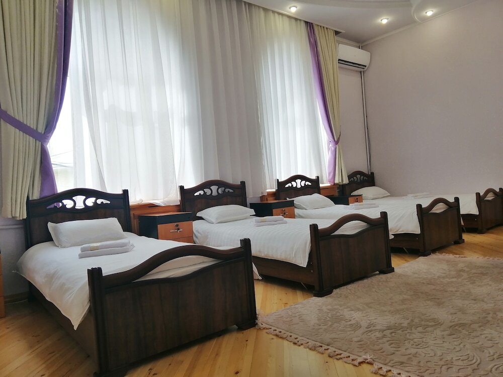 Кровать в общем номере (женский номер) Rakat Hostel