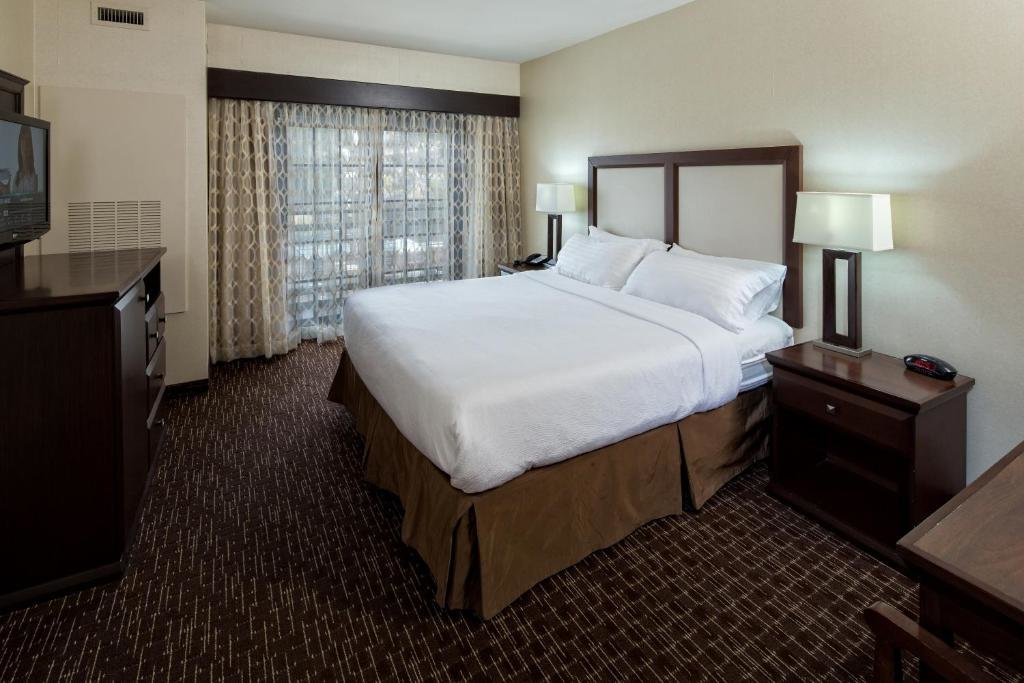 Двухместный номер Deluxe Holiday Inn Resort Deadwood Mountain Grand, an IHG Hotel