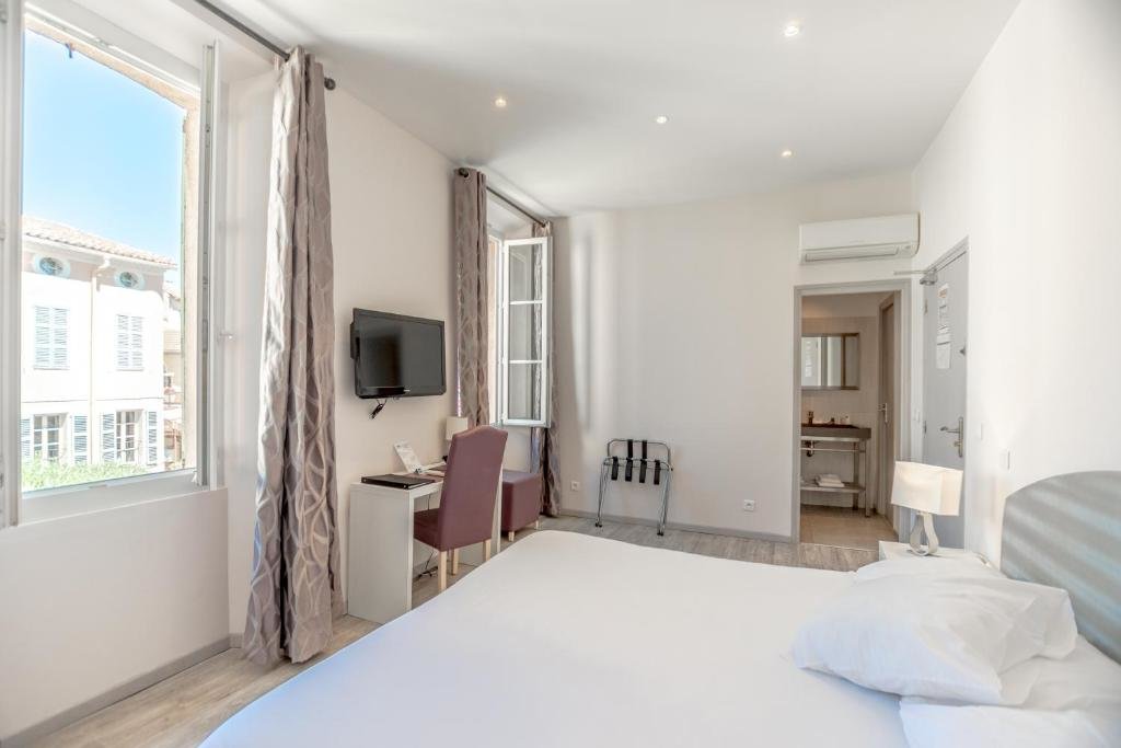 Двухместный номер Comfort Hotel Les Palmiers