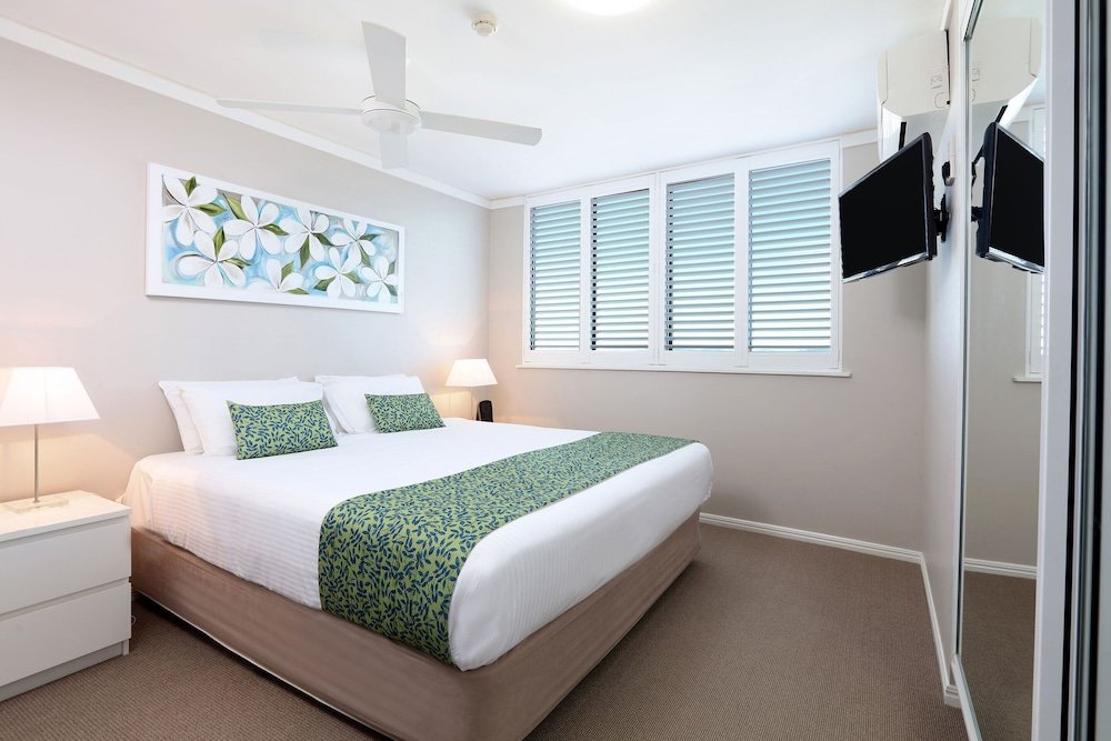 1 Bedroom Standard Apartment with balcony Peninsular Beachfront Resort