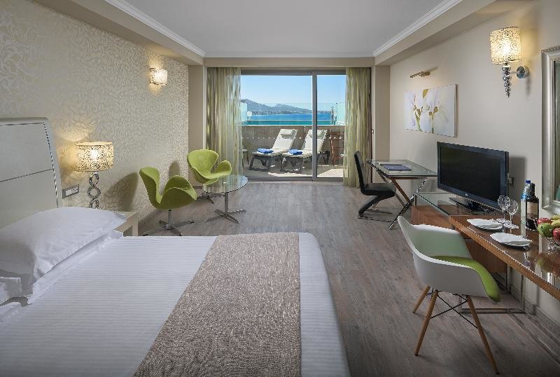Номер Standard с балконом Atrium Platinum Luxury Resort Hotel & Spa
