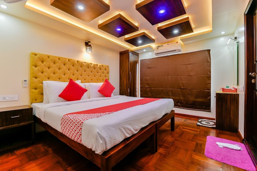 Deluxe Zimmer OYO 23063 Luxury Meghavarsham 5BHK