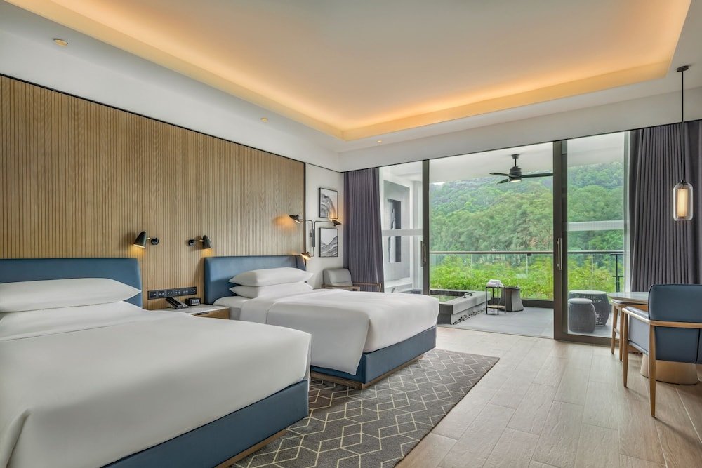 Standard Vierer Zimmer mit Gartenblick Sheraton Maoming Hot Spring Resort