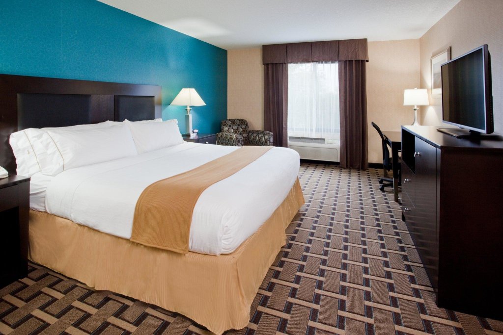 Номер Standard Holiday Inn Express & Suites Buford NE - Lake Lanier Area, an IHG Hotel
