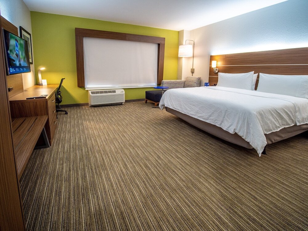 Standard Zimmer Holiday Inn Express & Suites - Oklahoma City Airport, an IHG Hotel