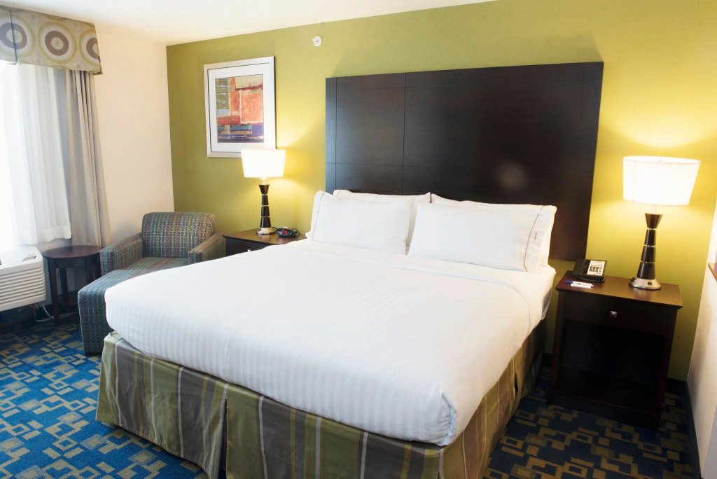 Номер Standard Holiday Inn Express and Suites Urbandale Des Moines, an IHG Hotel