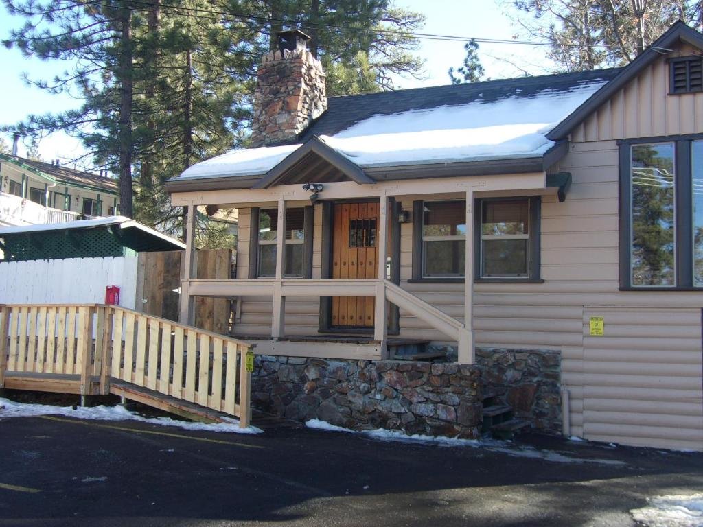 Апартаменты Embers Lodge & Cabins