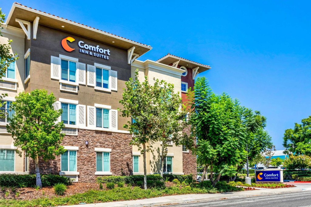 Номер Standard Comfort Inn & Suites Near Ontario Airport