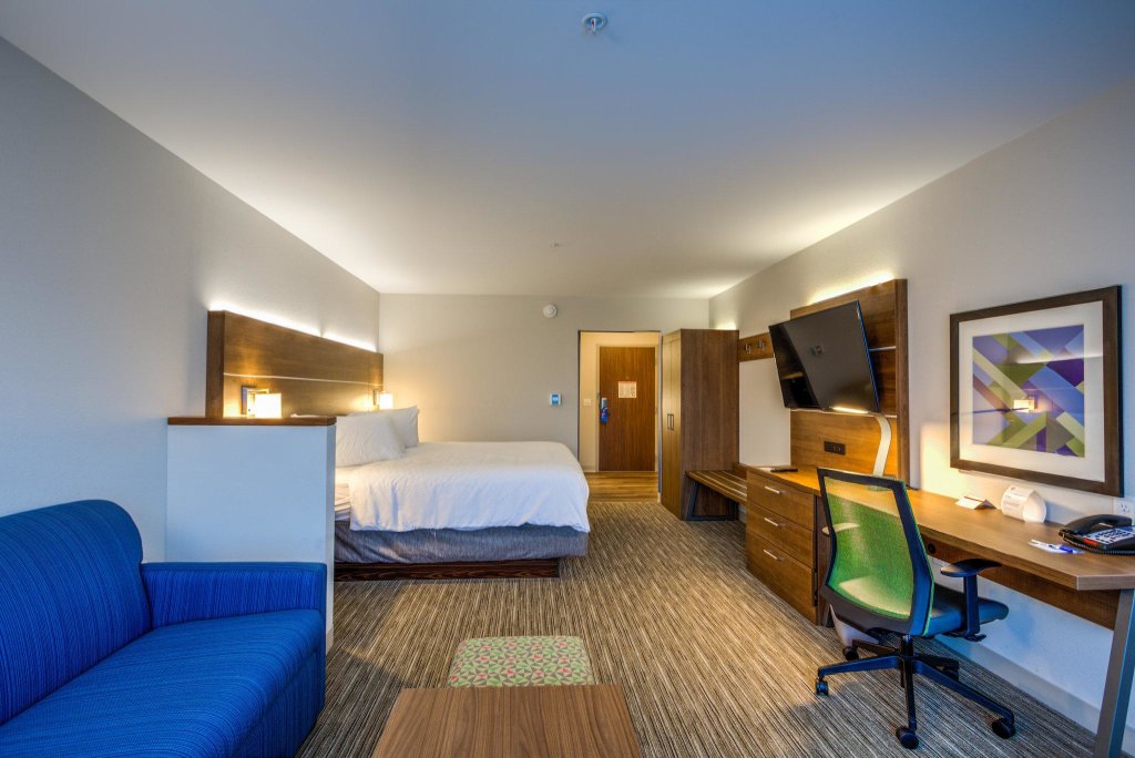 Suite 2 chambres Holiday Inn Express & Suites Reedsville - State Coll Area, an IHG Hotel
