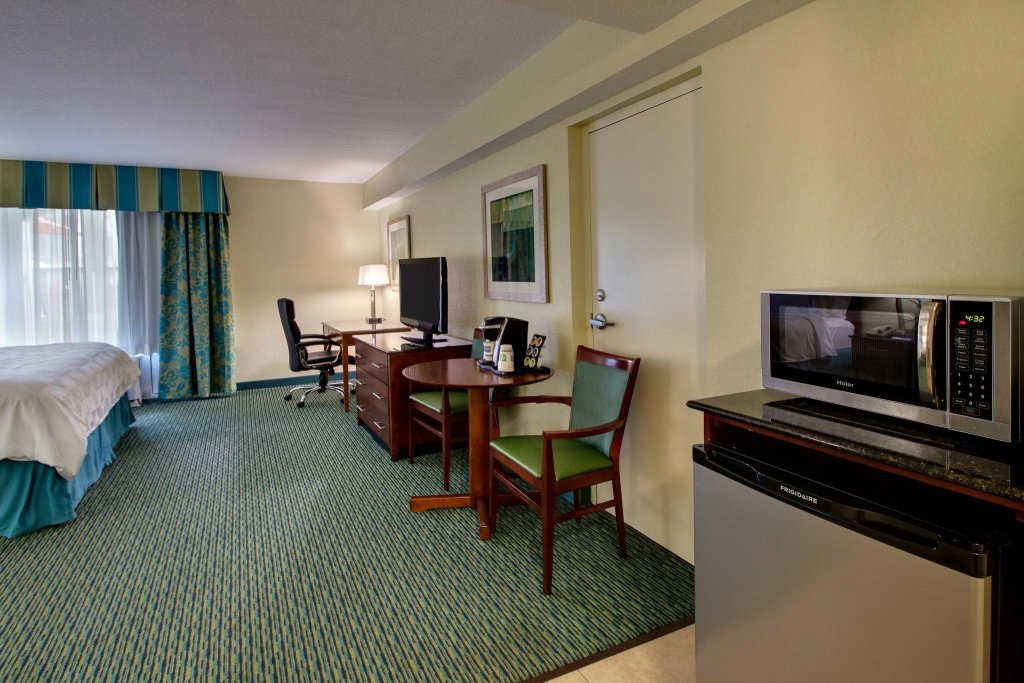Двухместный номер Standard Holiday Inn Resort Orlando - Lake Buena Vista, an IHG Hotel