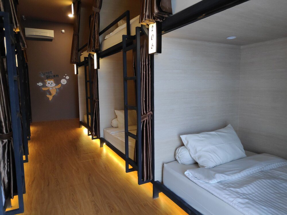 Cama en dormitorio compartido (dormitorio compartido femenino) VK Pods Pangandaran - Hostel